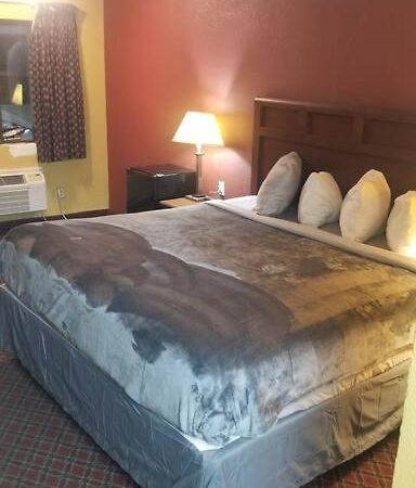 Hotel 2 Queens Beds Hotel Room 127 Stillwater Exterior foto